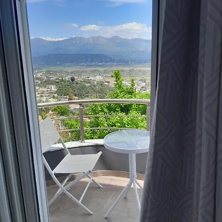 Mamos Appartement Saranda