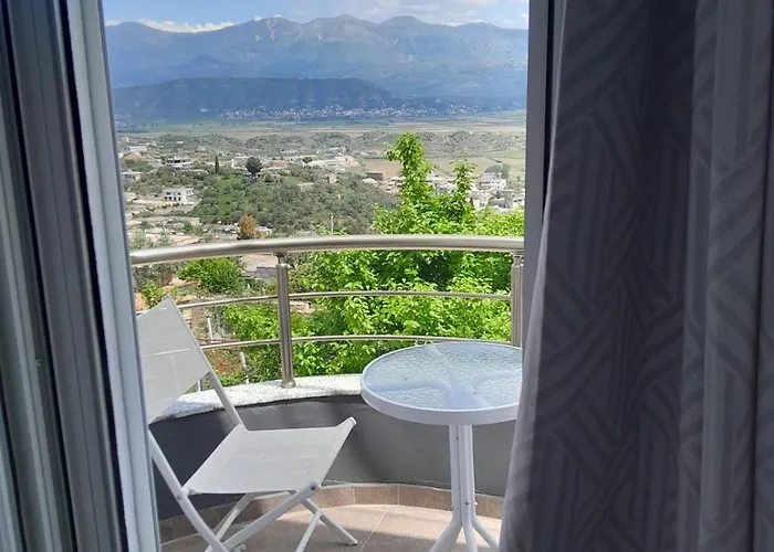 Mamos Appartement Saranda